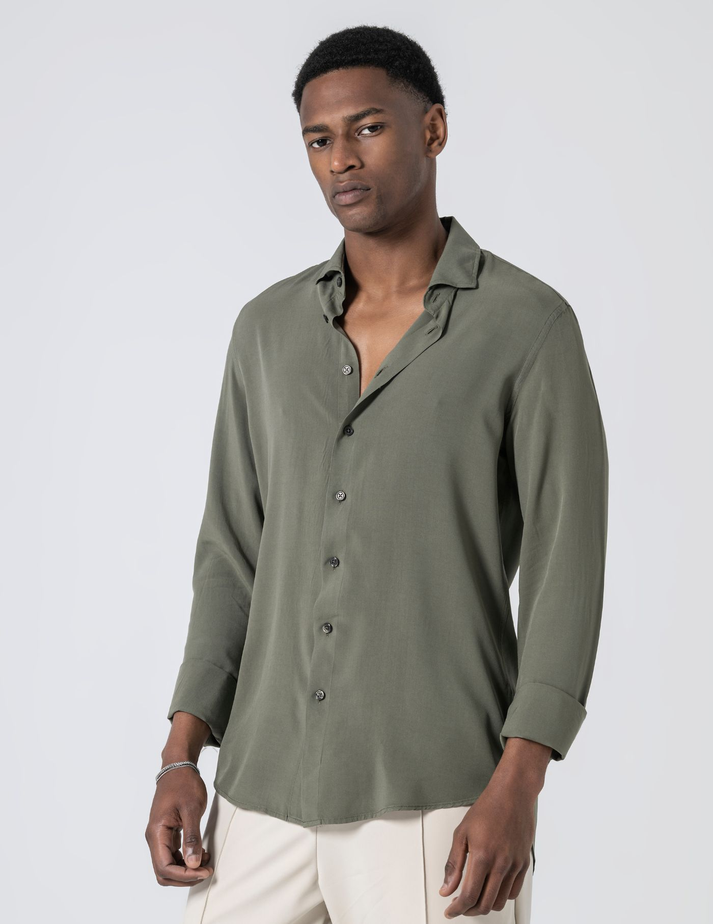  CAMISA RELAXED FIT LEVE VERDE