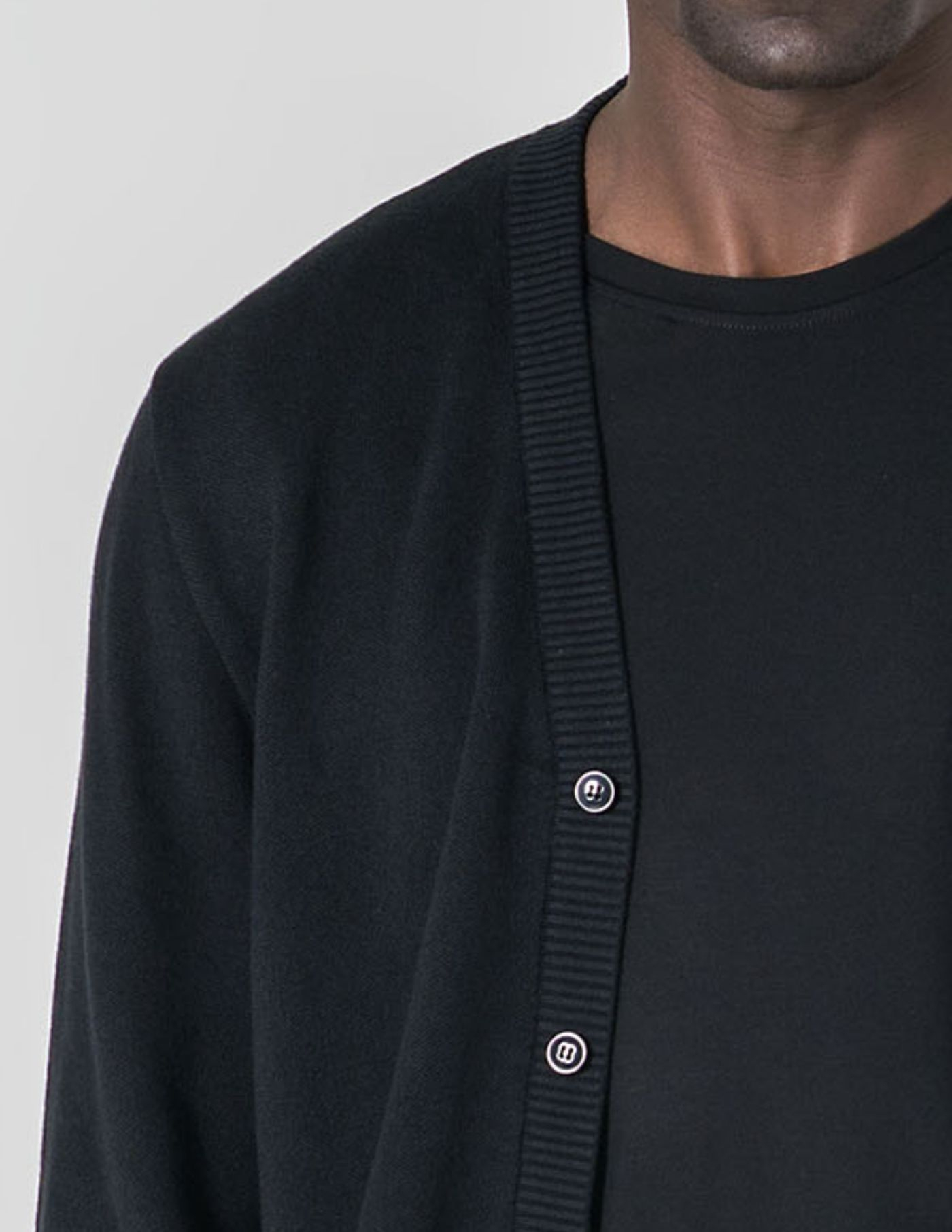 CARDIGAN DE BOTÕES PRETO