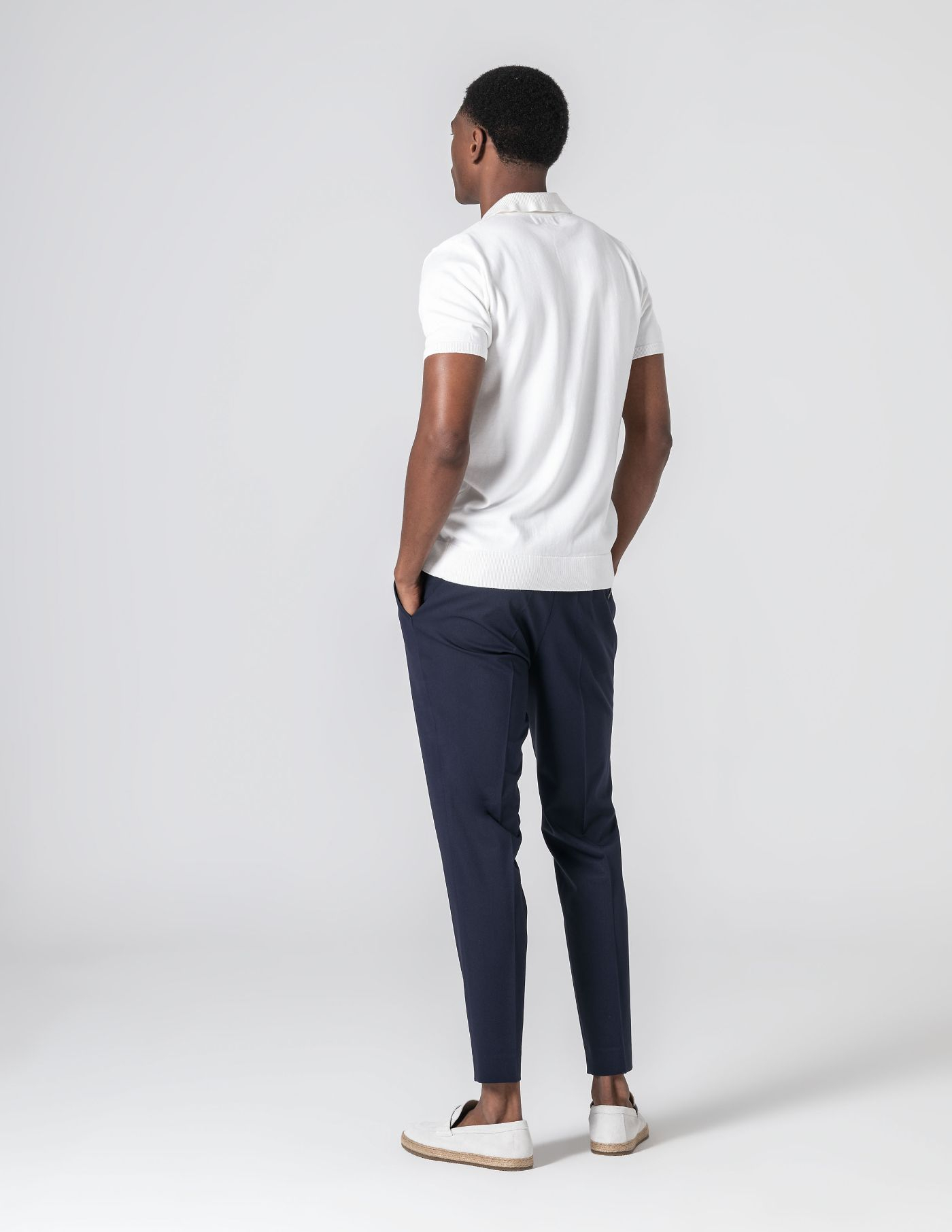 POLO DE MALHA EM BICO BRANCO