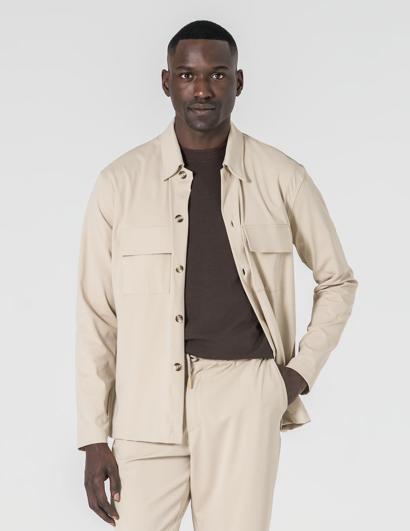SOBRECAMISA TECIDO TÉCNICO BEGE