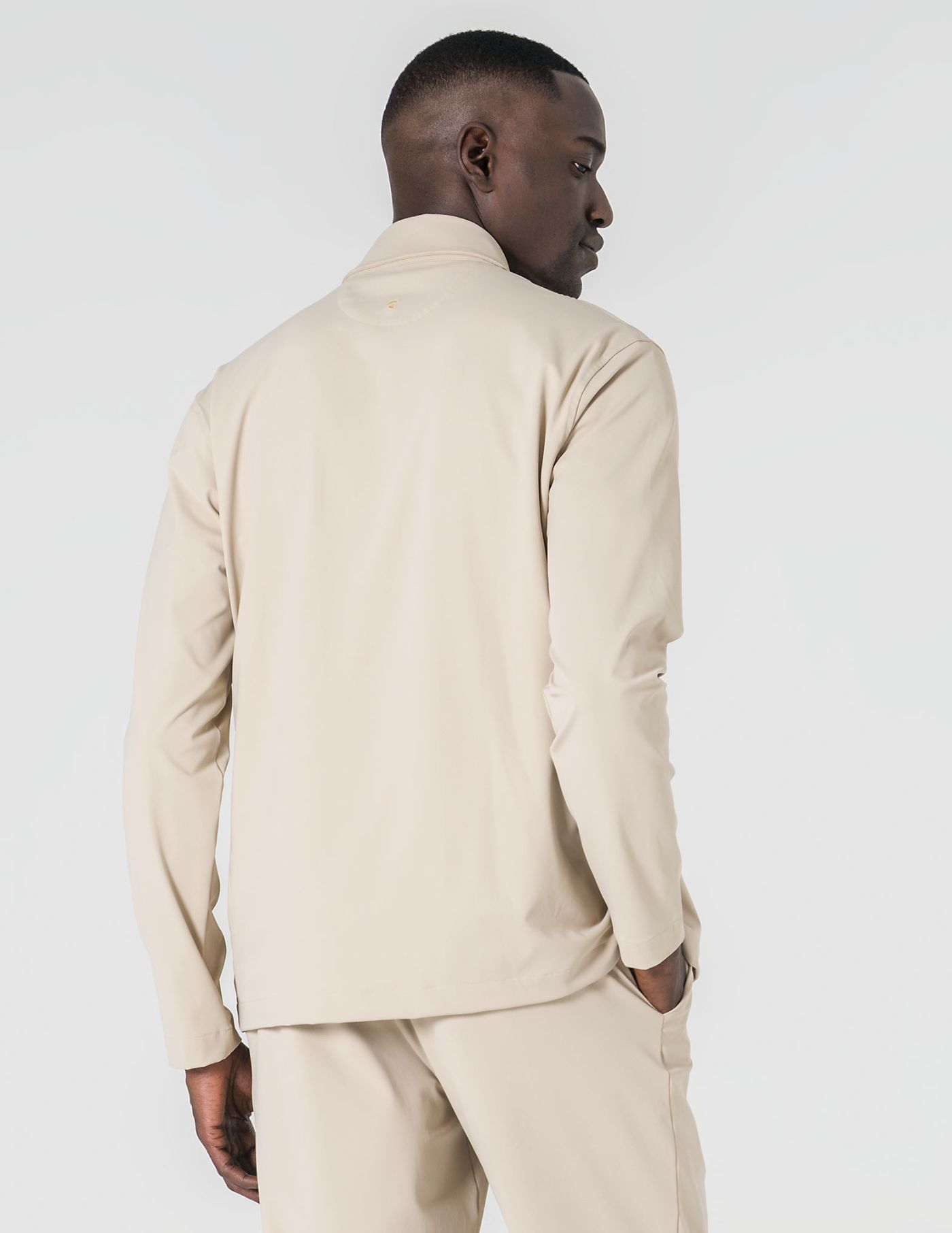 SOBRECAMISA TECIDO TÉCNICO BEGE