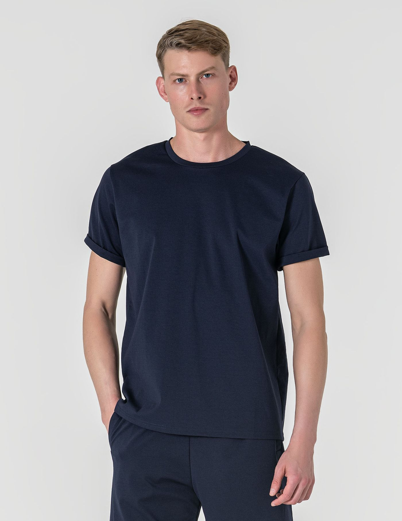 T-SHIRT RELAXED DE ALGODÃO E POLIAMIDA AZUL MARINHO