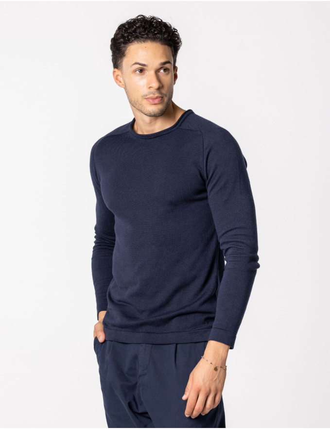 CAMISOLA DE MALHA DECOTE ENROLADO AZUL MARINHO