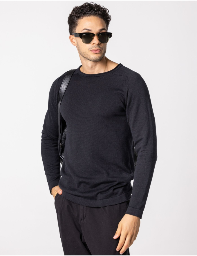 CAMISOLA DE MALHA DECOTE ENROLADO PRETO