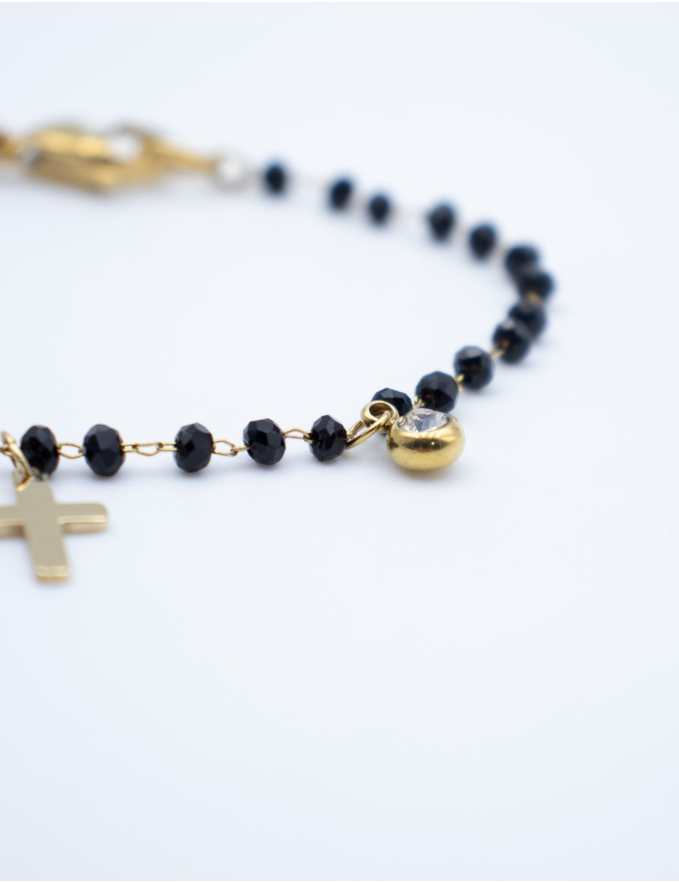 PULSEIRA PRETA COM CRUZES DOURADAS