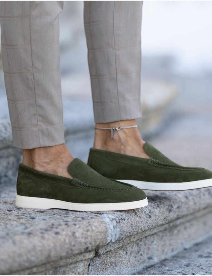 SAPATO LOAFER EM CAMURÇA VERDE