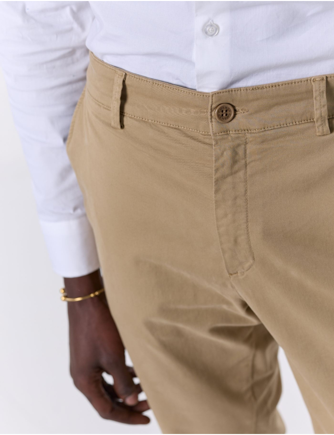 CALÇA CHINO SLIM FIT CAMEL