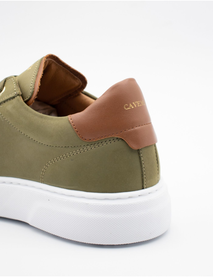 SAPATILHA EM NOBUCK VERDE DETALHE CAMEL