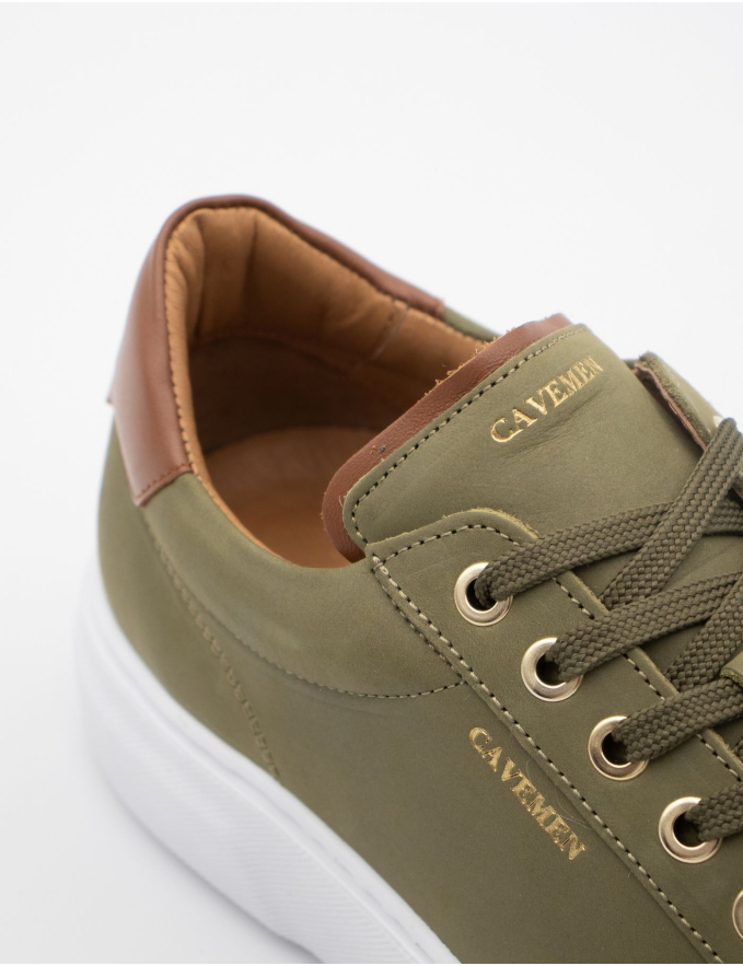 SAPATILHA EM NOBUCK VERDE DETALHE CAMEL