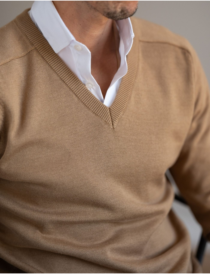 CAMISOLA DE MALHA DECOTE V CAMEL