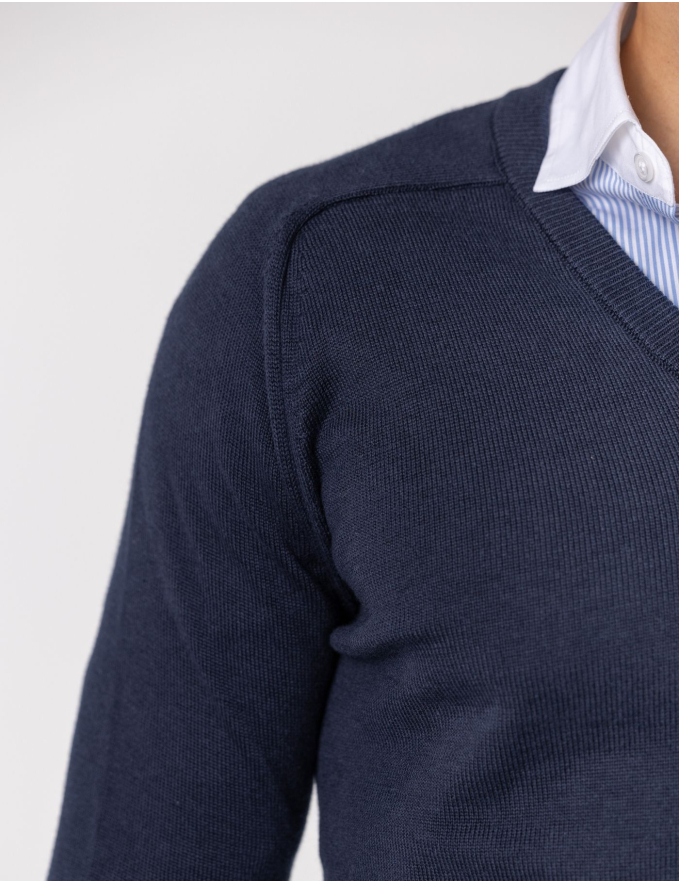 CAMISOLA DE MALHA DECOTE V AZUL MARINHO