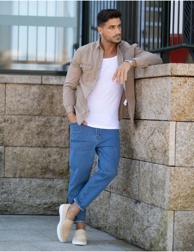CAMISA COM BOLSOS BEGE