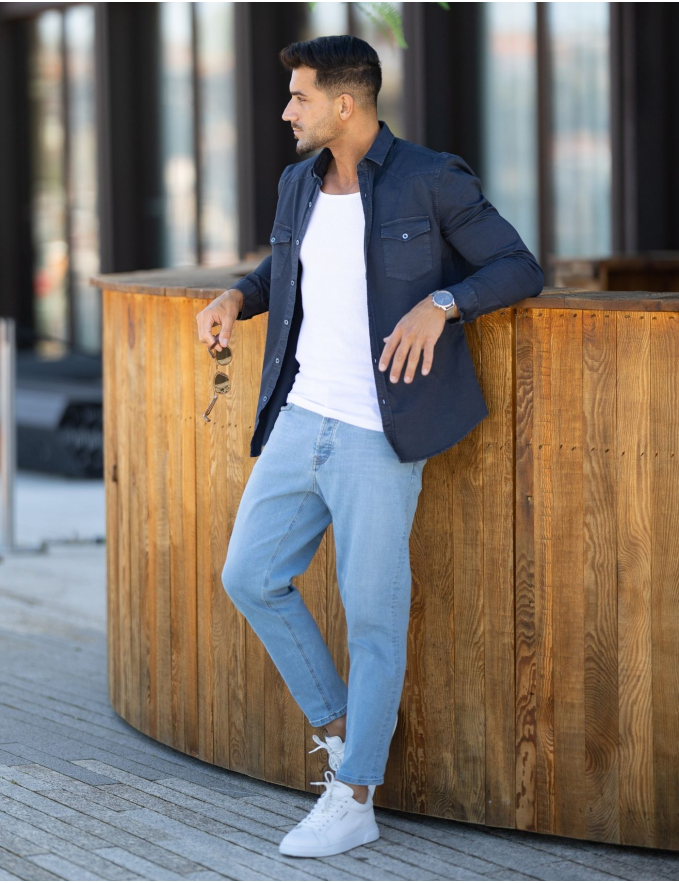 CAMISA COM BOLSOS AZUL MARINHO