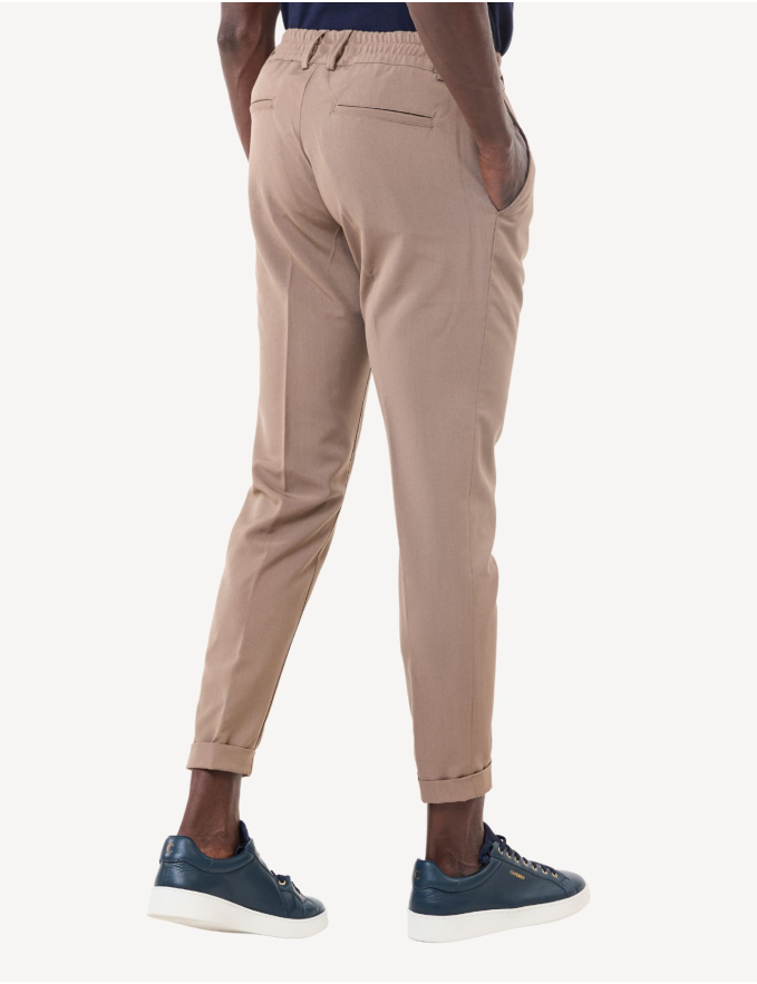 CALÇA DE TECIDO COM CORDÃO CROPPED FIT BEGE ESCURO