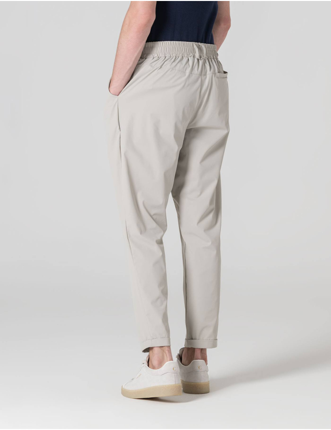 CALÇA DE TECIDO TÉCNICO CINZA CLARO