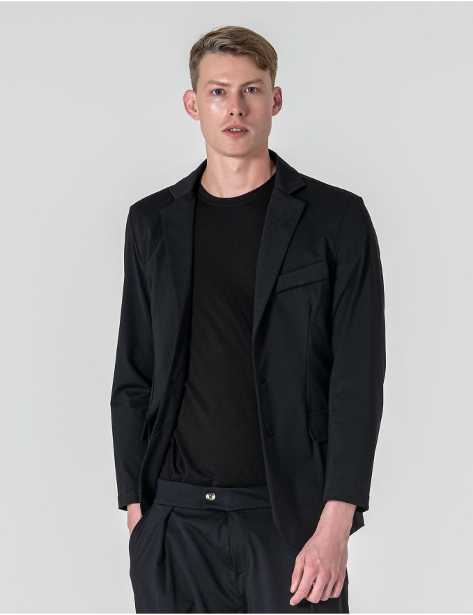 BLAZER PRETO DESESTRUTURADO EM TECIDO TÉCNICO