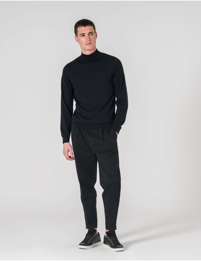 CALÇA CHINO CROPPED FIT DE CORDÃO PRETA