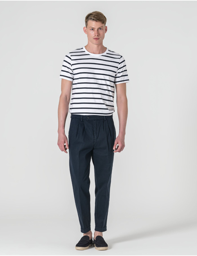 CALÇA CHINO CROPPED FIT BOLSO DE CHAPA AZUL MARINHO