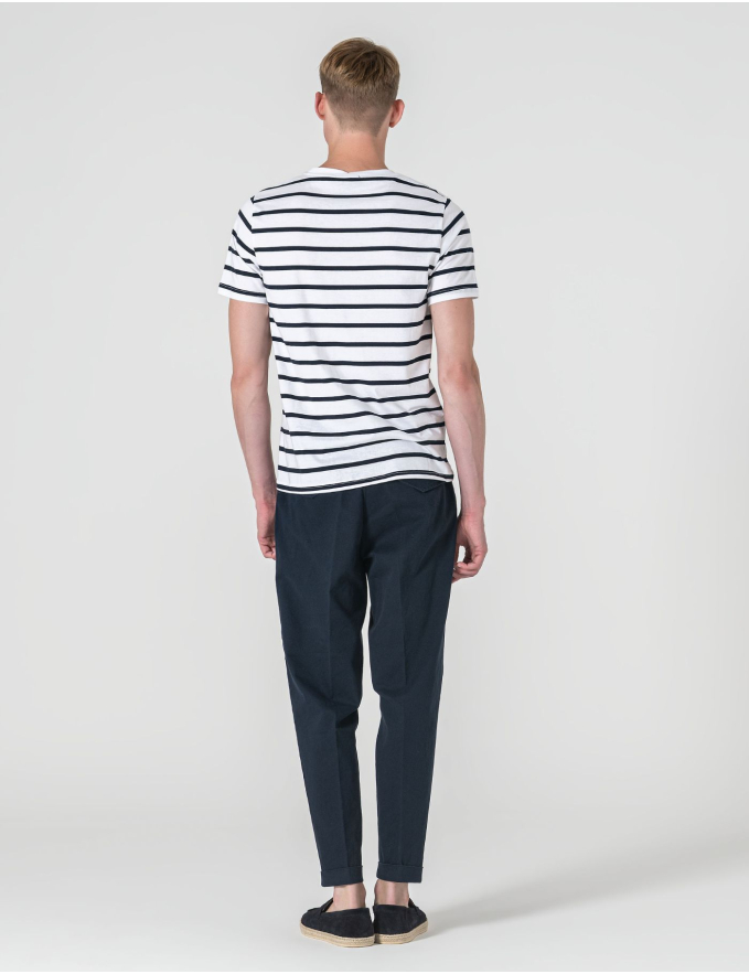 CALÇA CHINO CROPPED FIT BOLSO DE CHAPA AZUL MARINHO