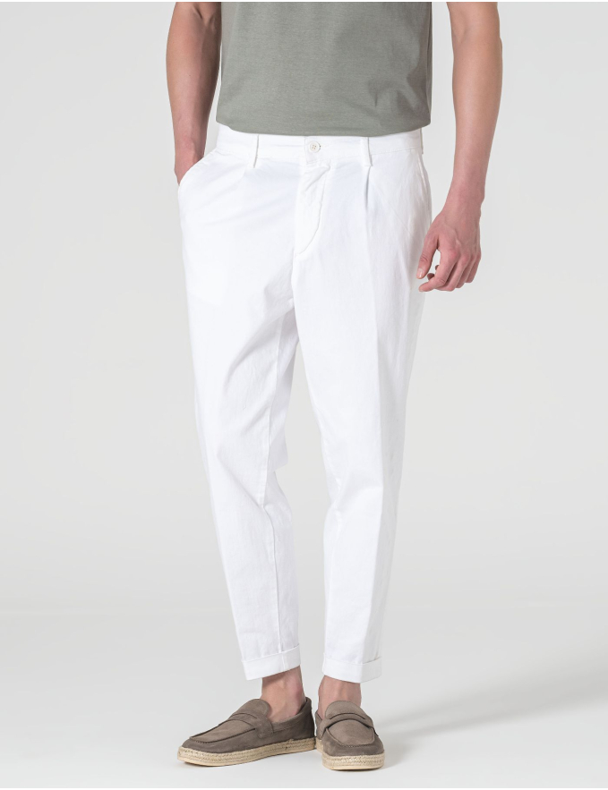 CALÇA CHINO CROPPED FIT VIROLA BRANCA