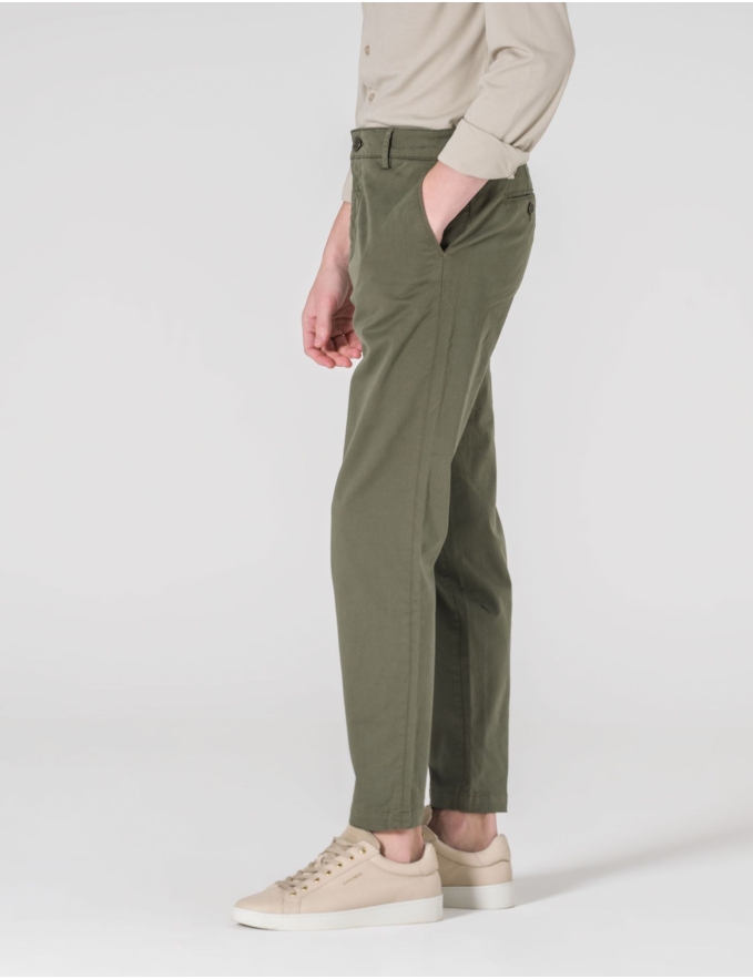 CALÇA CHINO SLIM FIT VERDE OLIVA