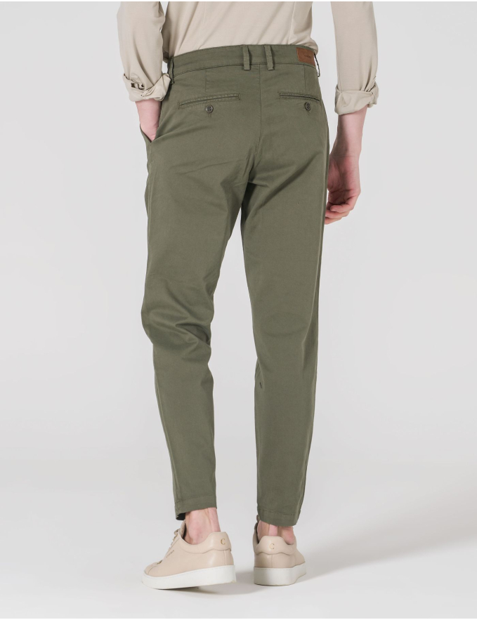 CALÇA CHINO SLIM FIT VERDE OLIVA