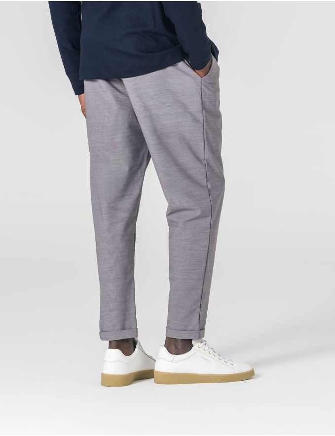 CALÇA CINZA DE TECIDO COM CORDÃO CROPPED FIT