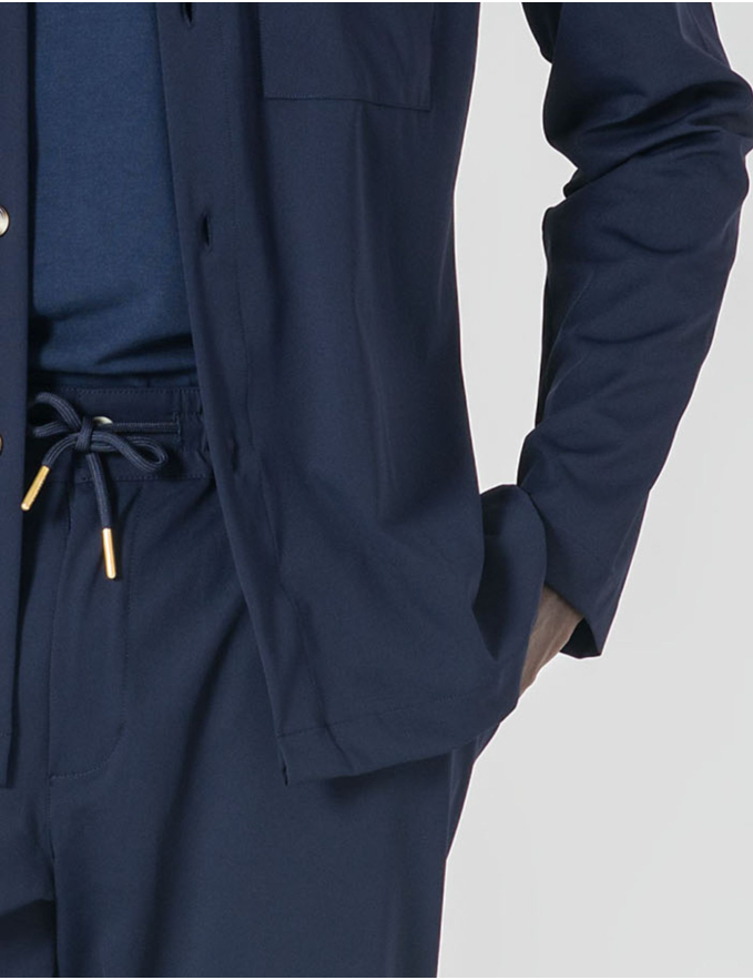 CALÇA COM CORDÃO TECIDO TÉCNICO CROPPED FIT AZUL
