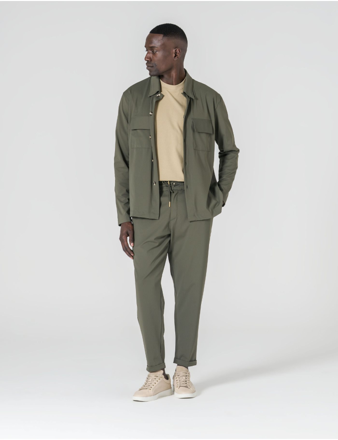 CALÇA COM CORDÃO TECIDO TÉCNICO CROPPED FIT VERDE