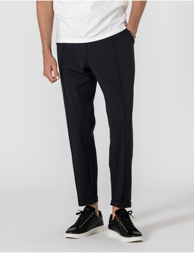 CALÇA DE TECIDO TÉCNICO COM NERVURA PRETO CROPPED