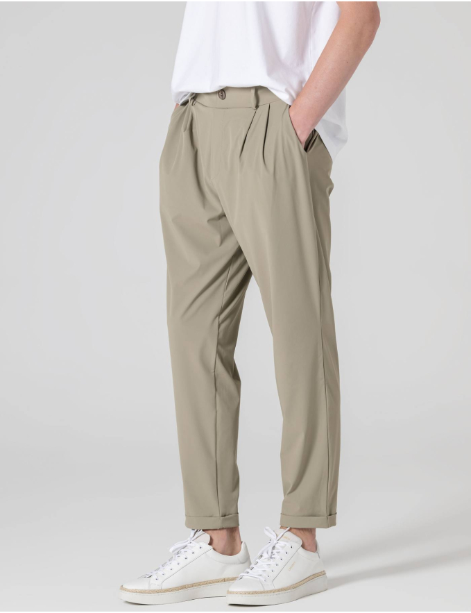 CALÇA DE TECIDO TÉCNICO VERDE SECO
