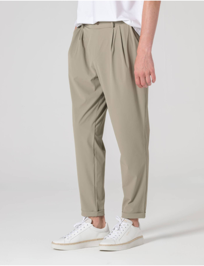 CALÇA DE TECIDO TÉCNICO VERDE SECO