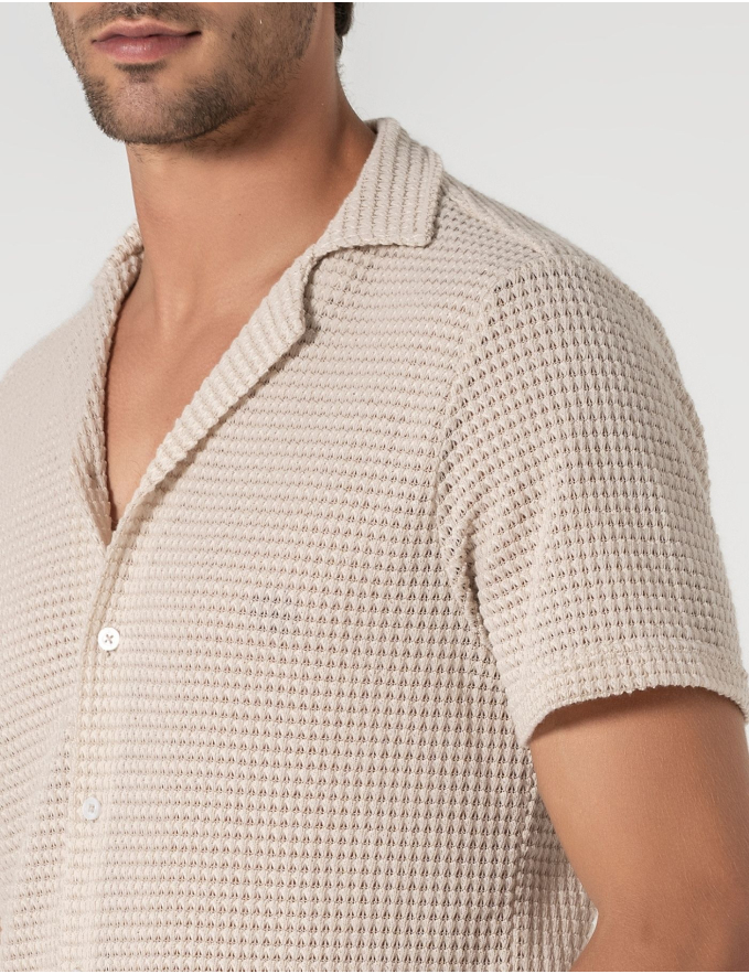 CAMISA HAVAIANA CROCHET BEGE