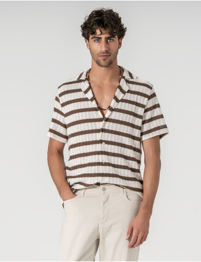 CAMISA HAVAIANA CROCHET RISCA CASTANHA