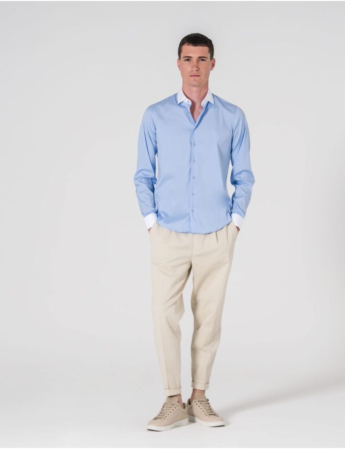  CAMISA SLIM FIT SOFT TOUCH AZUL CLARO C/ COLARINHO BRANCO