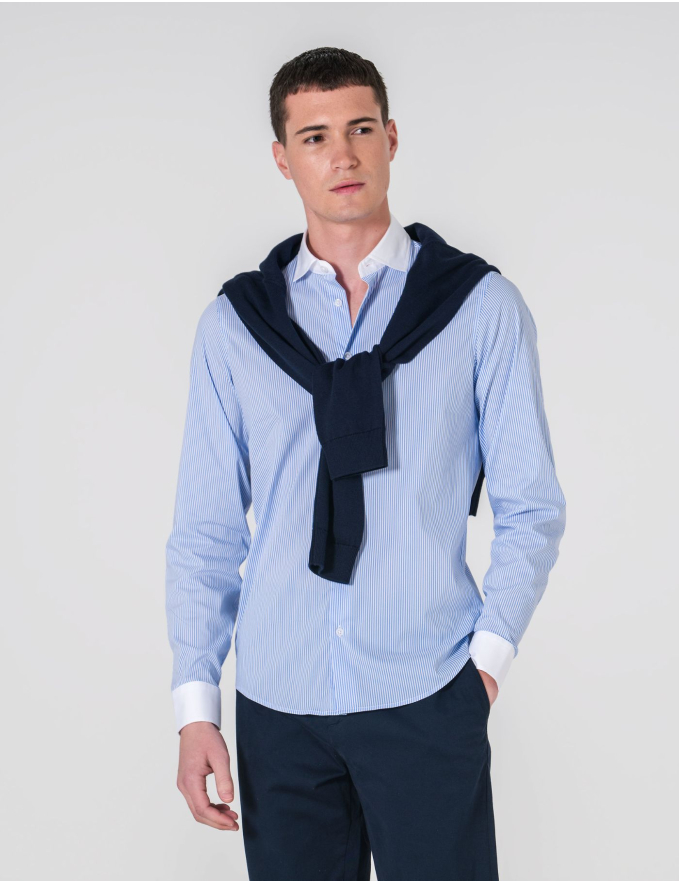 CAMISA SLIM FIT SOFT TOUCH COLARINHO BRANCO E RISCAS 