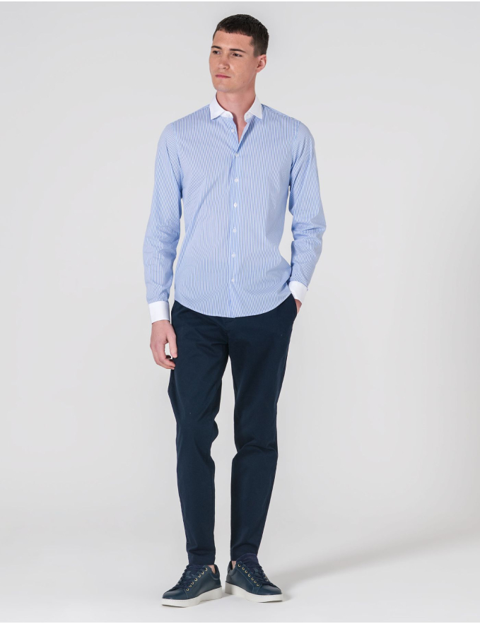 CAMISA SLIM FIT SOFT TOUCH COLARINHO BRANCO E RISCAS 