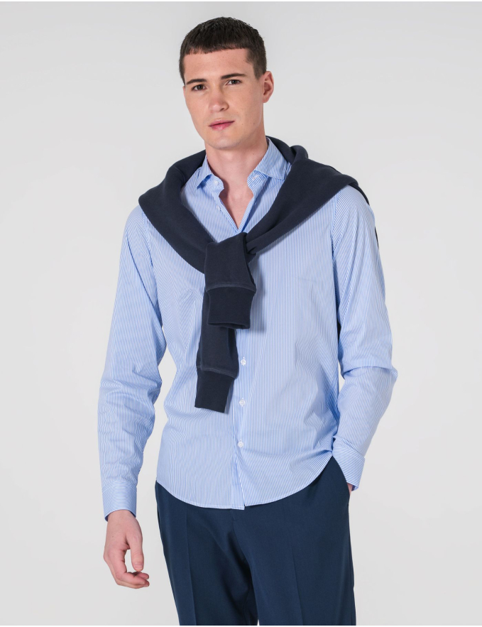 CAMISA SLIM FIT SOFT TOUCH RISCA AZUL CLARO