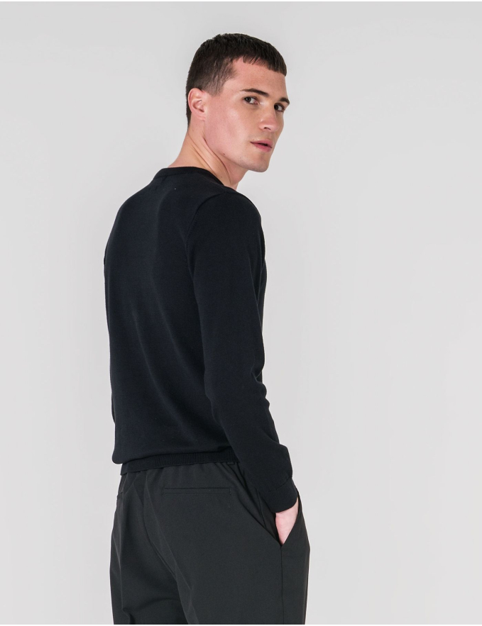 CAMISOLA DECOTE REDONDO PRETO