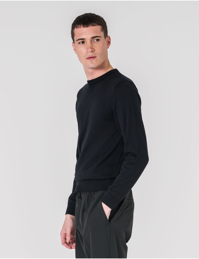 CAMISOLA DECOTE REDONDO PRETO