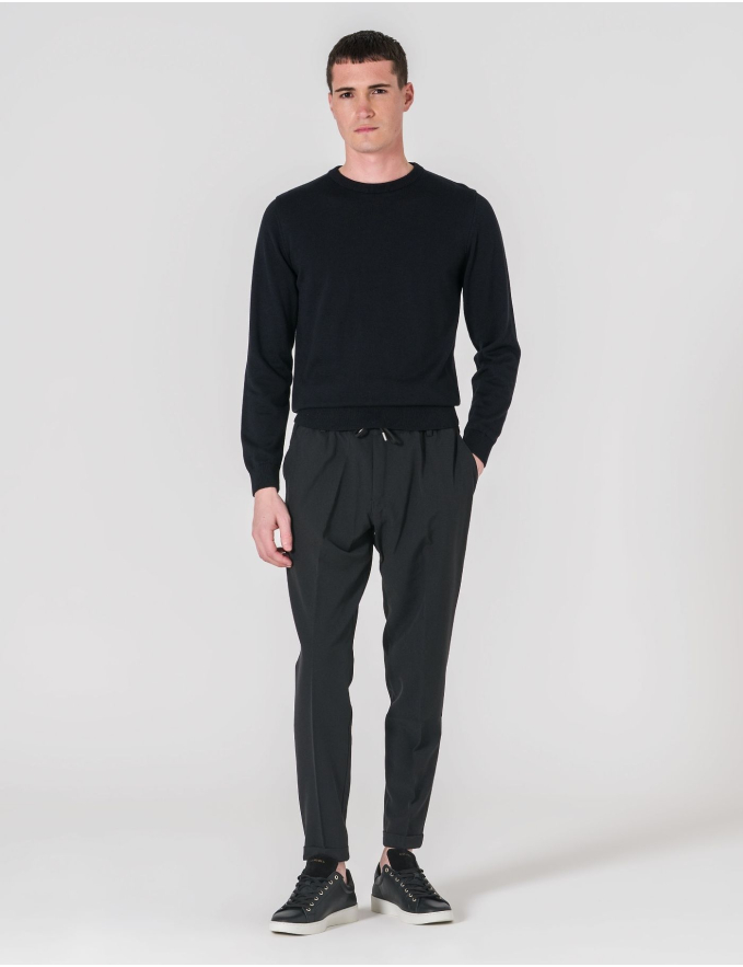 CAMISOLA DECOTE REDONDO PRETO