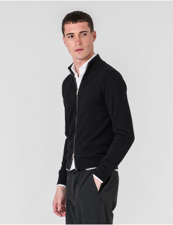 CARDIGAN DE FECHO PRETO