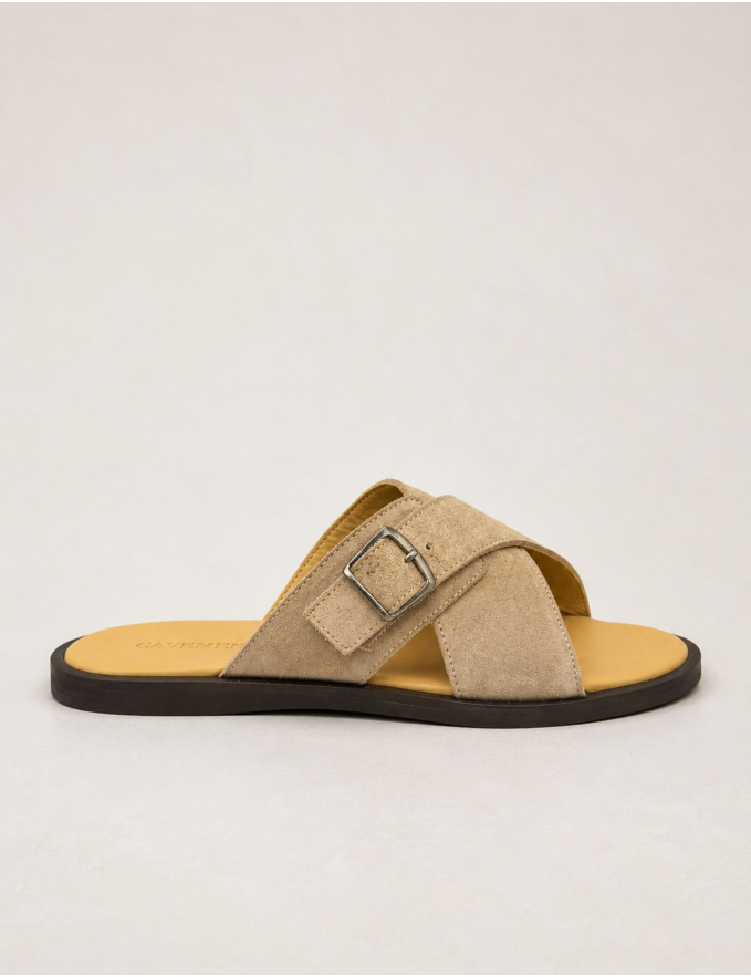 CHINELO FIVELA PELE BEGE