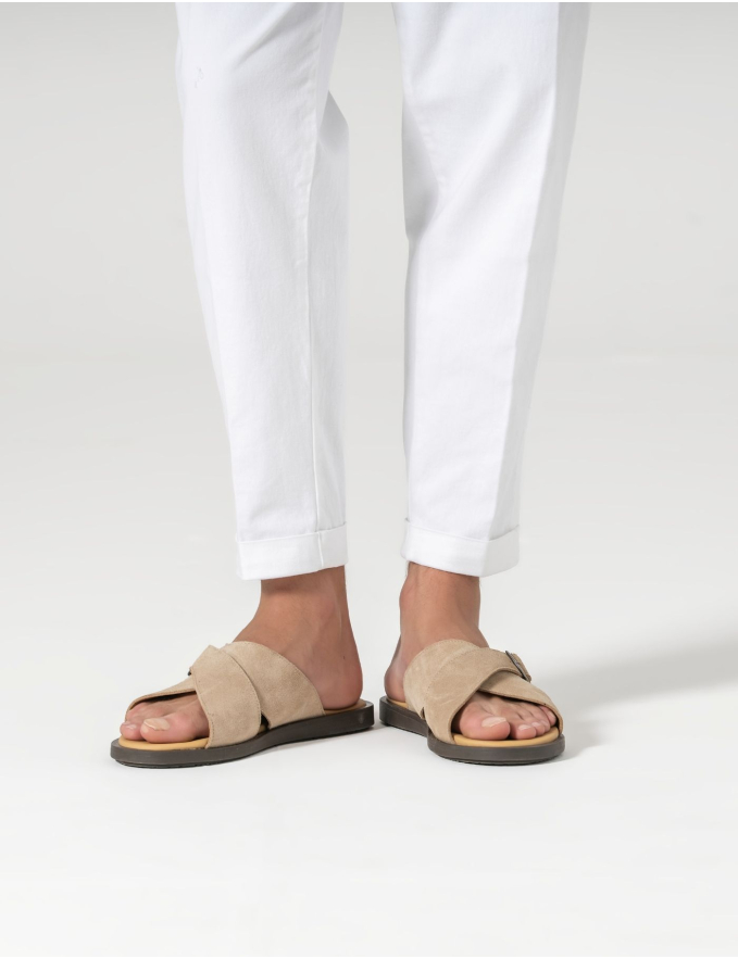 CHINELO FIVELA PELE BEGE
