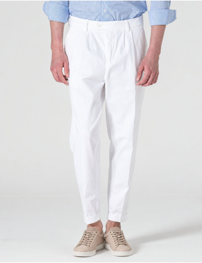 CALÇA CHINO CROPPED FIT BOLSO DE CHAPA BRANCO