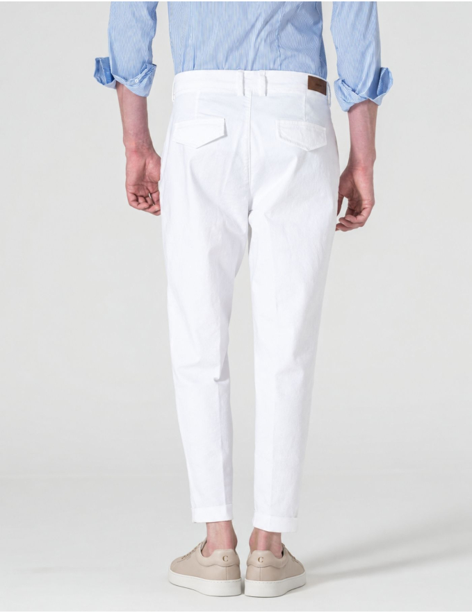 CALÇA CHINO CROPPED FIT BOLSO DE CHAPA BRANCO