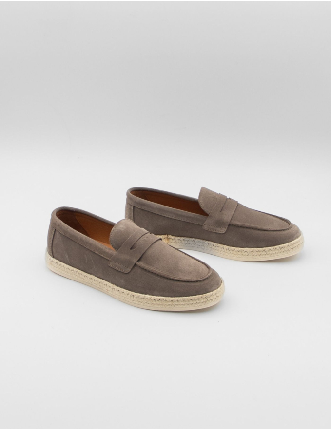 LOAFERS TAUPE COM RAFIA