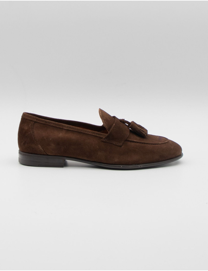 MOCASSINS CAMURÇA CASTANHO COM BERLOQUES