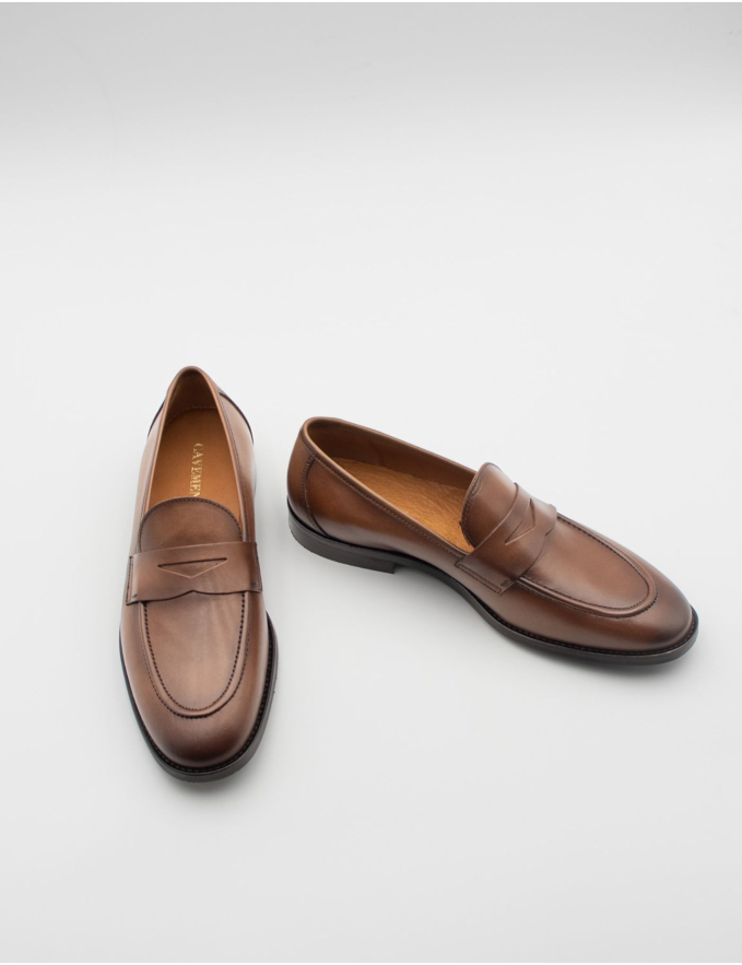 MOCASSIN EM PELE CASTANHO