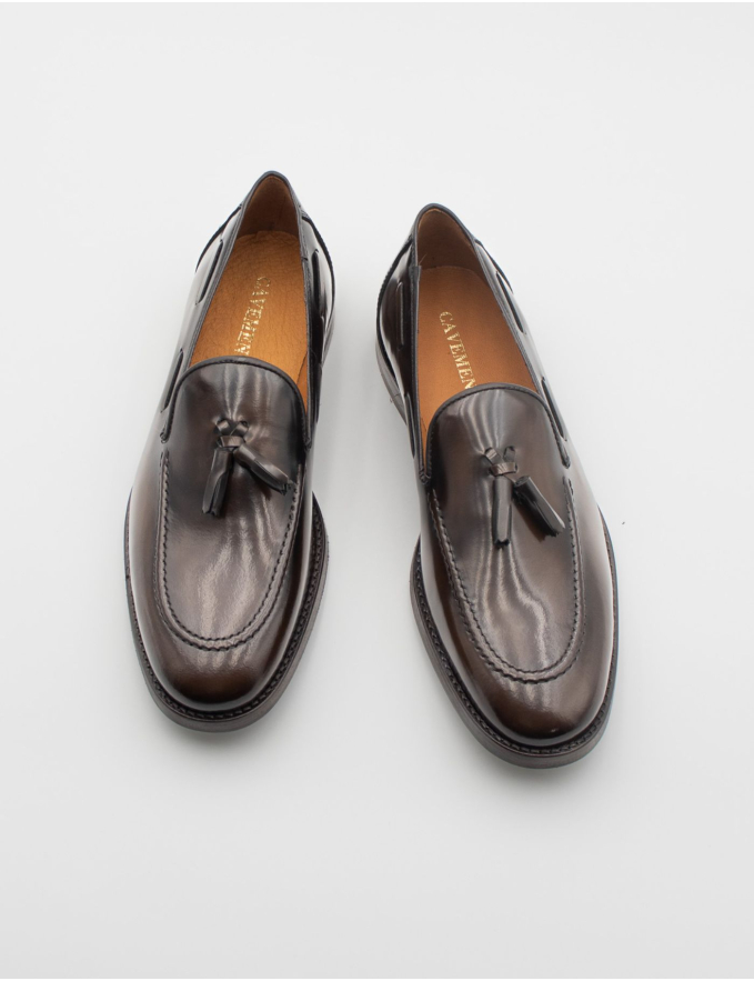 MOCASSINS COM BERLOQUES EM PELE POLIDA 